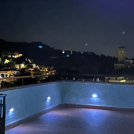 Sesto Piano Apartment 인사이사인발드아노 외부 사진