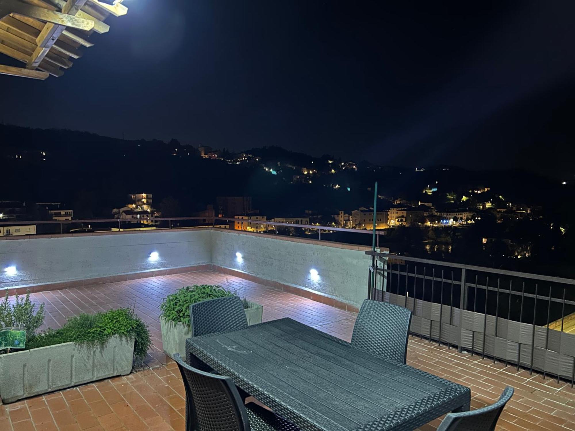 Sesto Piano Apartment 인사이사인발드아노 외부 사진